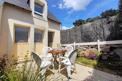 Image de Maison cosy 3 pièces avec terrasse à 800m de la plage - Wifi, lave-vaisselle, parking public