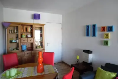 Image de Confortable 2p avec loggia, parking privé proche plage