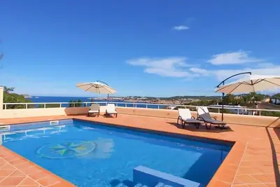 Image de My Rental Homes | Villa Waterfall with garden and pool
