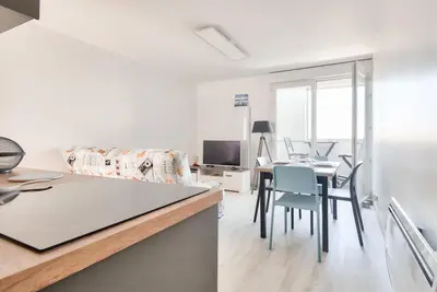 Image de Appartement pour 4- Balcon- Plage des Becs