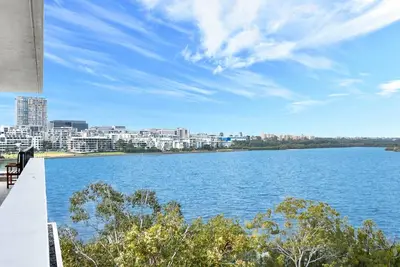 Image de Unbeatable Water View Hidden Gem Apartment