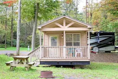 Image de Deluxe Cabin 63 w\/ 4 Beds