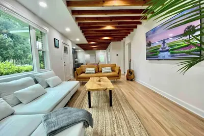 Image de Peaceful House Charleston 3b 2b close to downtown. Enjoy modern&spacious comfort