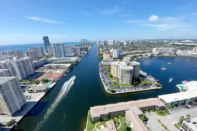 Image de Perfect 1br Escape: Beach Access, Pool & Gym Over the Canal