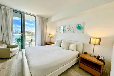Image de 1 Bedroom Apt w/Beach Services, Pool and Full Kitchen