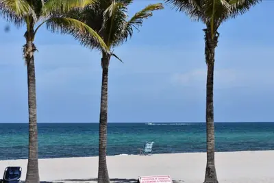 Image de Relaxing 1br with Canal Views, Pool, Gym, and Beach Service Included