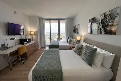 Image de Unique Studio in the Beach – Pool, Mall & Beach