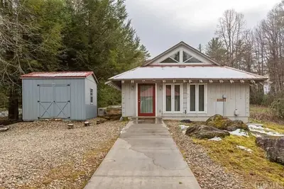 Image de Newly Updated Studio Suite in Downtown Cashiers, Nc