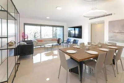 Image de Beautiful 3 bdm apt, Gorgeous view of Har Habayit