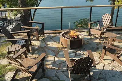 Image de The Lookout at Lakewood, Lakefront Paradise with Ultimate Entertainment, Hot Tub and Dock