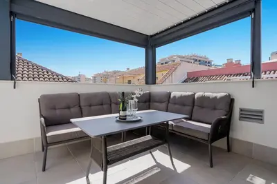 Image de Sunny penthouse in Fuengirola by Costarentals - Ref 215