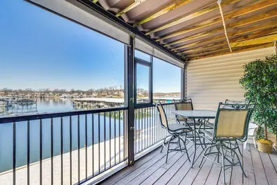 Image de Lake of the Ozarks Condo w/ Screened Porch