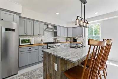 Image de The Blueberry House - Spacious, Family & Pet-Friendly Retreat near Sebago Lake