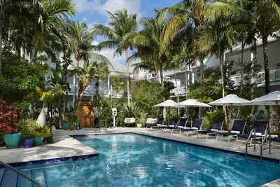 Image de Family-friendly Villa! Near Key West Int'l Airport! Parking, Onsite Pools!