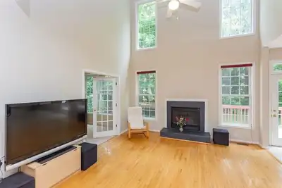 Image de Monthly. Beautiful, Whole house. Quiet, safe neighborhood