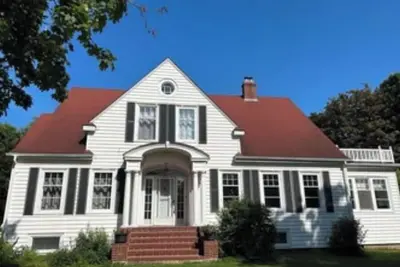 Image de Large Family House!