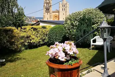 Image de A 5mm du centre ville dans un écrin de verdure.