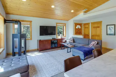 Image de Truckee Retreat w/ Fireplace & Community Amenities
