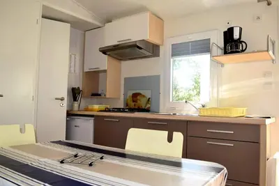 Image de Mobil Home Confort Climatisé - 21m² \/ Genévrier, Mûrier et Pin d'Alep 4 personnes