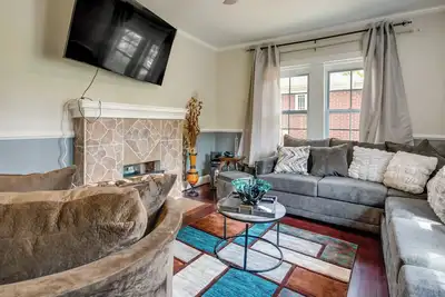 Image de Atlanta Vacation Rental ~ 3 Mi to Downtown!