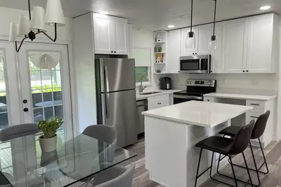 Image de Urban oasis mins to Airport, Downtown Tampa with Free Wifi and parking