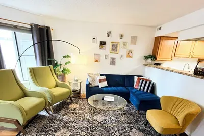 Image de Quaint 2 Bedroom Condo 15min to Red Rocks Amphitheater