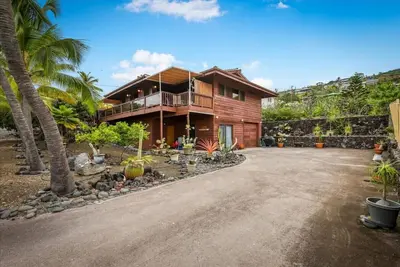 Image de Romantic Tropical Retreat, 150 yds from the Ocean!