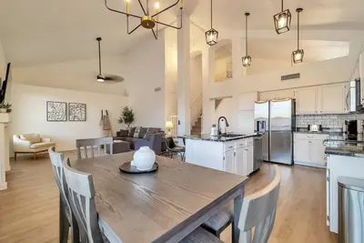 Image de Private Heated Pool, Dog Friendly, Garage Parking, Near Golf, Hiking, Shops/Dining + Free Golf!