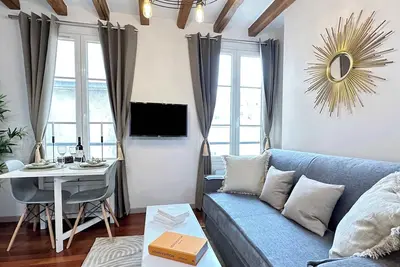 Image de Appartement élégant près de la Tour Eiffel