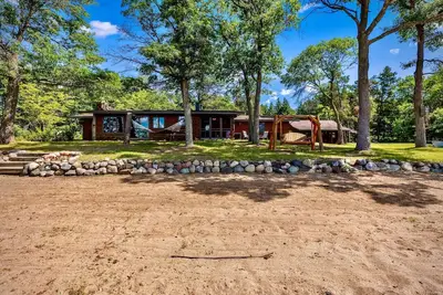 Image de Lakeside Haven at Upper Hay Lake