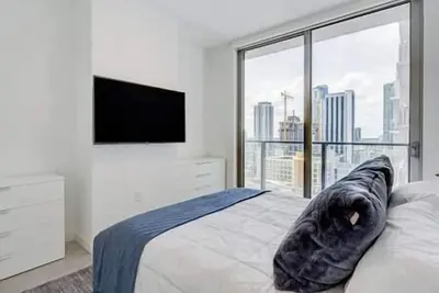Image de Downtown family apartment centrally located