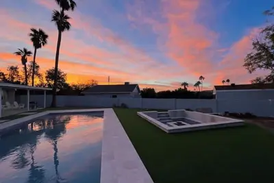 Image de Petey's Paradise in the Heart of Scottsdale