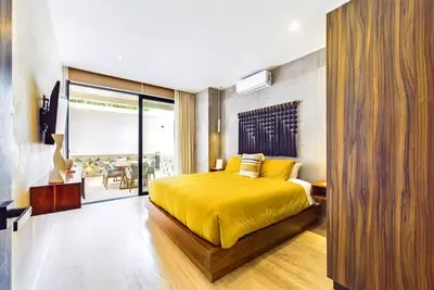 Image de Luxury 2br Apt - Private Pool & Patio, Gym Access, Concierge Services Included