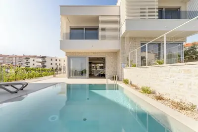 Image de New villa with pool, beach - Traveler Reibeburo Krk - Id 2395