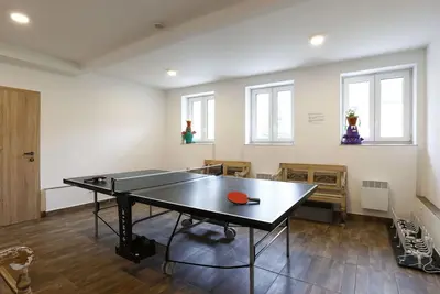 Image de Bel appartement pour 6 personnes avec Wifi, bain à remous et Tv