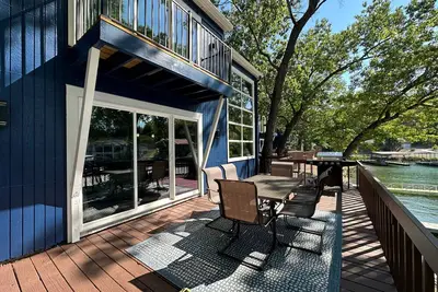 Image de Our Cove Retreat - Perfect for Wave-Free Swimming, Tanning & Prime Location Fun!