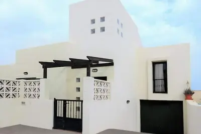 Villa Olympia Lovely, Close to Town and Beaches