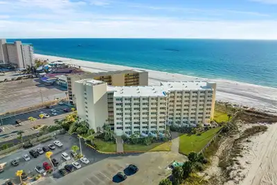 Image de \"Gulf Tides 716a\"-Sleeps 4-Steps to the Gulf