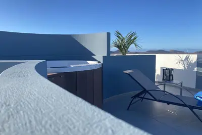 Image de Casa Magma : appartement avec toit terrasse, jacuzzi privé, vue océan & volcans
