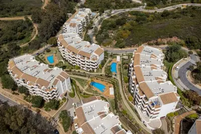 Image de Bright & spacious 3 bedroom apartment