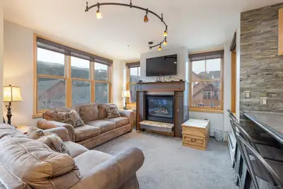 Image de Beautiful Condo/Steps Away From the Gondola/Pool and Hot Tub Access
