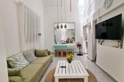 Image de Small house with garden