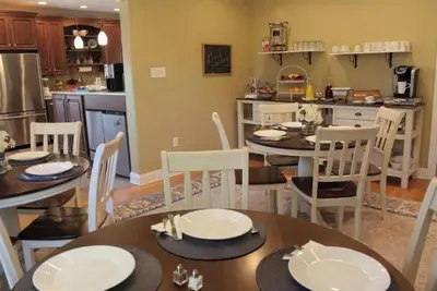 Image de Savannah Inn Anhors Away