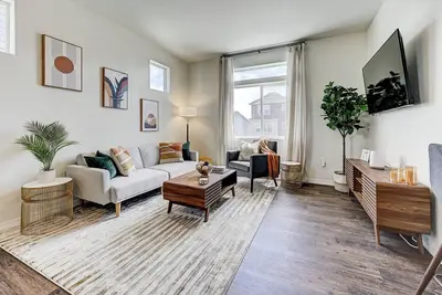 Image de Modern Luxury, Pet-Friendly w/Yard & King Bed