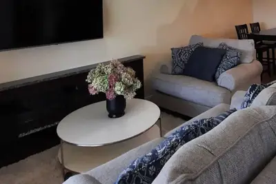 Image de Beautiful 2 bedroom In Saddleback Way, West Kelowna