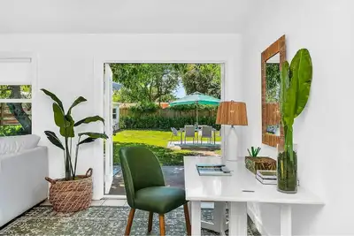 Image de Tropical Oasis w/ Hot Tub Near Astonishing Beaches