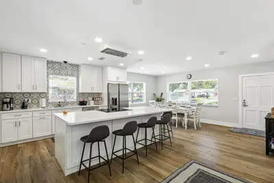 Image de Tampa Vacation Rental ~ 3 Mi to Downtown!