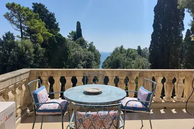 Image de Appartamento con Terrazza Vista Mare, Aria Condizionata Accesso al Mare