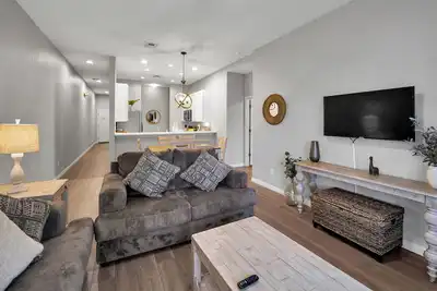 Image de Fits 7+, Near Disney, Newly renovated, On resort property