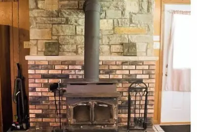 Image de Kishauwau's Starved Rock Area Cabins - Dog Friendly Mother-in-law Family Cabin